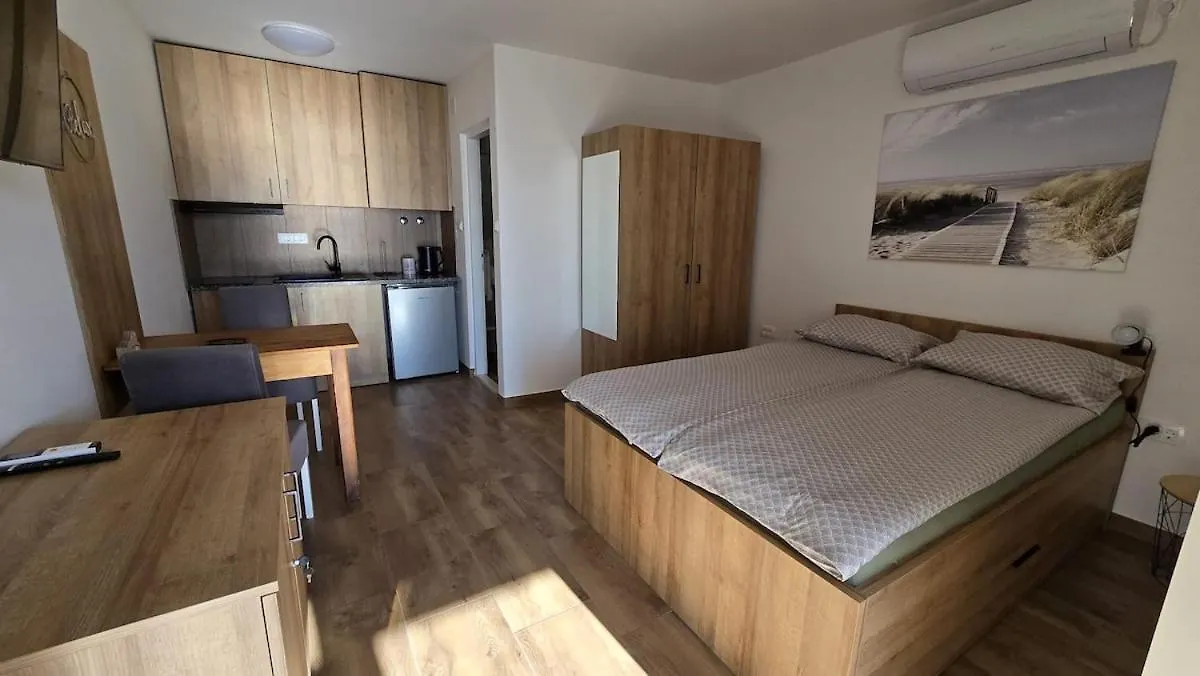 Apartment Relax Seline, Na Plazi-On The Beach